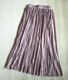adapt retailing 光沢 ピンクベージュ プリーツ ロングスカート