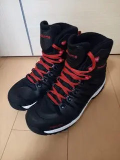 Item thumbnail for item 04fb8e5a-b5d9-45b0-8f84-179fb9bca2fe