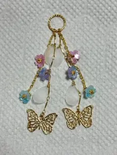 ハンドメイド 蝶と花のチャーム 約　　６
