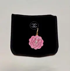 【シャネル】カメリアチャーム✩オマケ（PRADAミニチャーム）