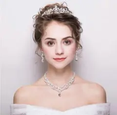 ティアラ　イヤリング　ネックレス　ベール　ブライダル　キュービックジルコニア