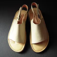 Hush Puppies　ベージュ　サンダル　レザー　本革　M（25.5㎝前後）のサムネイル