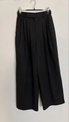 【BEAUTY & YOUTH】ダークグレー プリーツ入り ワイドパンツ S