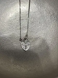 DIORシルバー ハート型ペンダント ネックレス