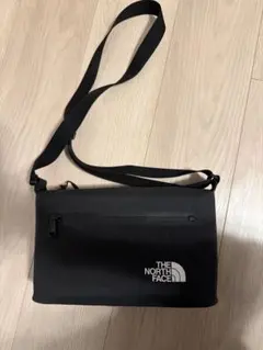 THE NORTH FACE ブラックショルダーバッグ