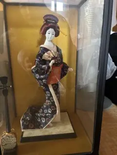 日本人形 ガラスケース入り 舞妓 - メルカリ