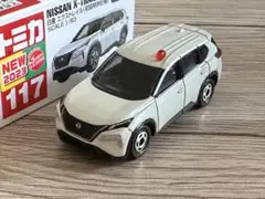 絶版トミカ 117 日産エクストレイル(初回)覆面パトカー カスタム 改造 新品のサムネイル