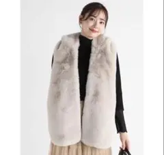 vin フーデッドファーベスト 新品 9号 アイボリー