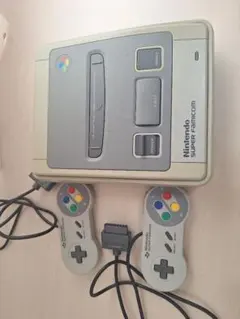 Nintendo Super Famicom 本体とコントローラー2個