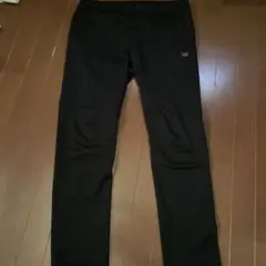 New Balance 黒いズボンのサムネイル