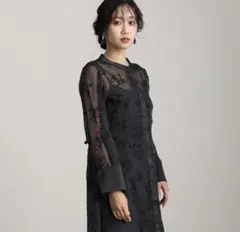 パーティードレス 黒 透け感レース　PourVous atlo 新品未使用