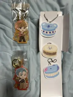 BTS BT21 ファミマ　マカロンアクキー　タイニータンアクキー