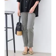 未使用 未着 BLUE 自由区 365DENIM ストレートスリム パンツのサムネイル