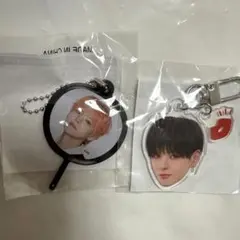 TREASURE ヨシ 顔アクキー うちわキーホルダーセット　カプセルトイ