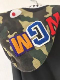 A BATHING APE シャークパーカー