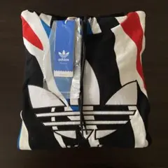 アディダス　adidas　総柄　パーカー　AO2890