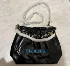 CHANELブラック　ショルダーバッグ　パールチェーン