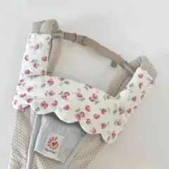 ご好評　抱っこ紐カバー　よだれカバー　リバーシブル　エルゴ対応　いちご柄