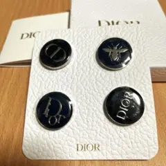 DIORの非売品のピンズ