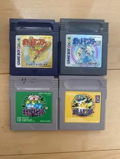 ゲームボーイソフト　ポケモン　まとめ売り4点セット(金、銀、緑、ピカチュウ)