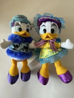 東京ディズニーランド　デイジーダック　ぬいぐるみバッジ　2点セット