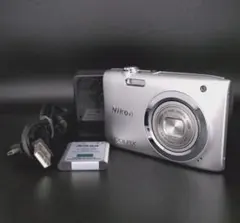 【極美品】Nikon COOLPIX A100