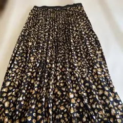 【ワールド】プリーツロングスカート 黒とベージュの柄　Mサイズ