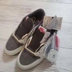 ナイキ トラヴィススコット エアジョーダン ローカット スニーカー