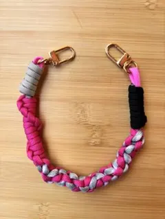 パラコード　スマホストラップ　ハンドストラップハンドメイド