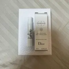 DIOR スノーエッセンスオブライト