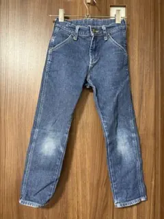 Item thumbnail for item 33ff6a77-dac1-4470-9181-9fece34c6a8f