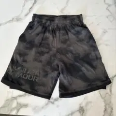 UNDER ARMOUR キッズ ハーフパンツ YMDサイズ　迷彩　140