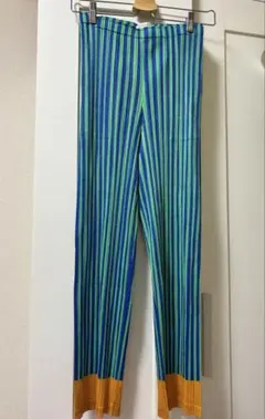 PLEATS PLEASE ストライプパンツのサムネイル