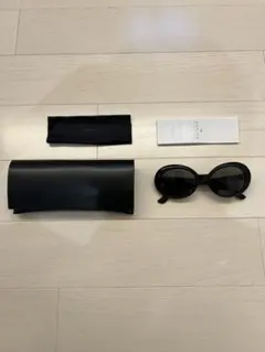 SAINT LAURENT サングラスのサムネイル
