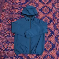 ナイロンジャケット　水色