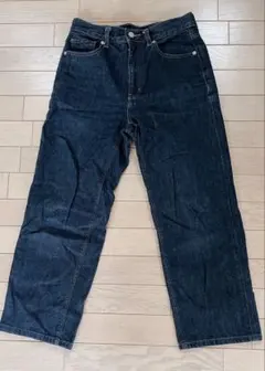 GU ハイウエストストレートジーンズ Mサイズ 濃紺 ワイドストレートのサムネイル