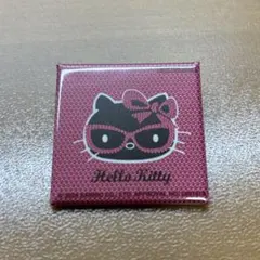 【値下げしました】非売品　ハローキティ50周年カフェ　スクエア缶バッジ