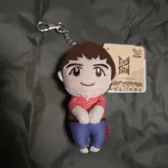 TinyTAN ちょっこりさん ぬいぐるみキーチェーン j-hopeのサムネイル