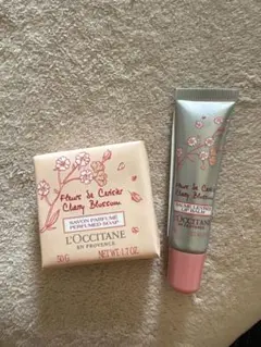 新品　ロクシタン　リップとバスソープセット　チェリーブロッサム