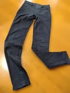 ユニクロストレッチパンツ
