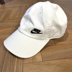 Nike ホワイトキャップ ロゴ刺繍