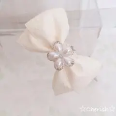 ☆レースリボンカチューシャ ホワイト色 ハンドメイド ☆