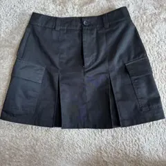 黒いプリーツミニスカート サイドポケット付き