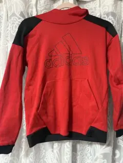 adidas フード付きパーカー レッド