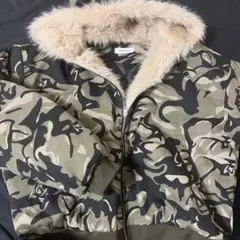 迷彩柄 フェイクファー付きジャケット