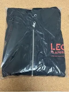 ふ*）様 山田涼介LEOの遊び場ジップパーカー LEOsize - メルカリ