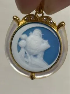 S925金メッキ使用 白蝶貝×瑪瑙 カメオ ペンダントトップ