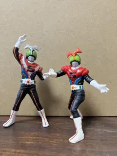 仮面ライダーフィギュア・ストロンガー2体(ガチャガチャのサムネイル
