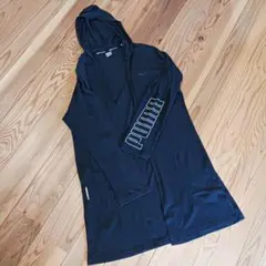 PUMA ブラックパーカーXL