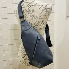 極美品✨グロースヴァルト ボディバッグ Figue フィーグ レザー ブルー